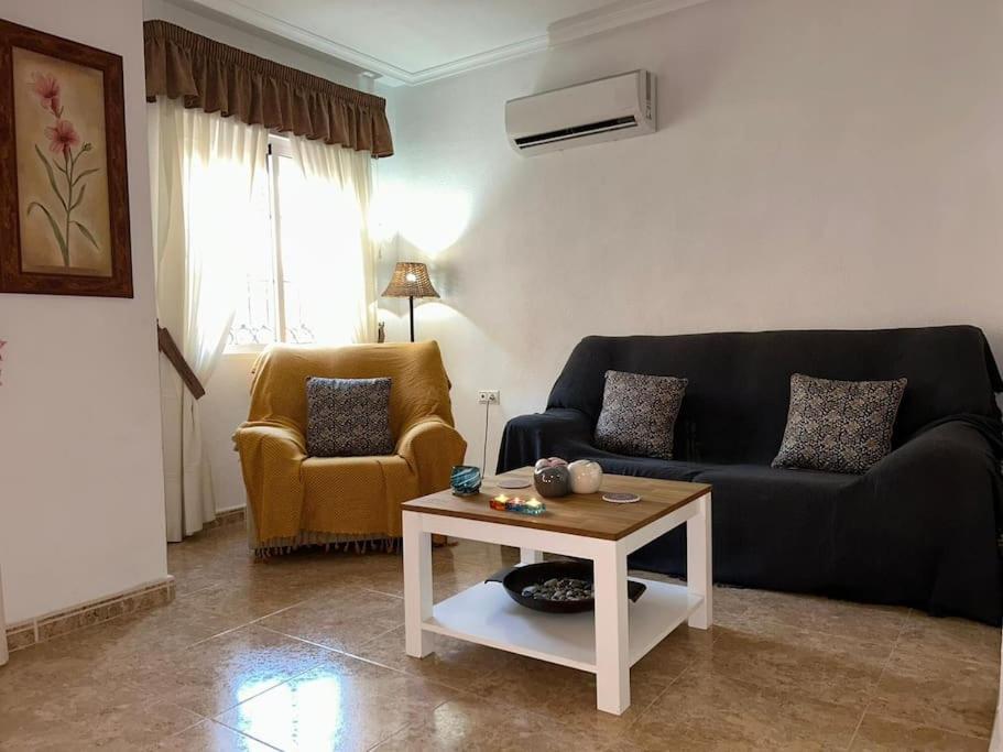 3 Bedroom Townhouse In Alicante, Orihuela ภายนอก รูปภาพ