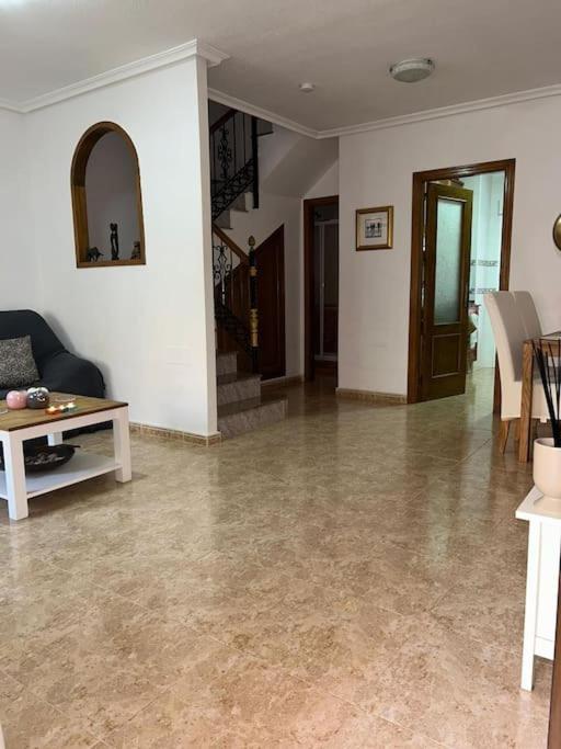 3 Bedroom Townhouse In Alicante, Orihuela ภายนอก รูปภาพ