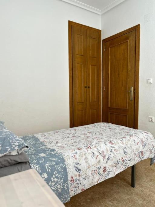 3 Bedroom Townhouse In Alicante, Orihuela ภายนอก รูปภาพ