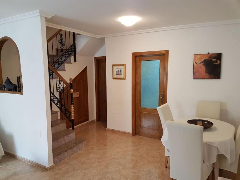 3 Bedroom Townhouse In Alicante, Orihuela ภายนอก รูปภาพ