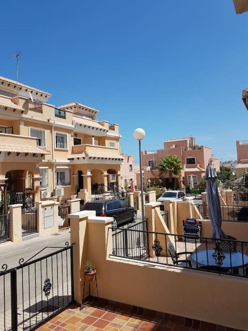 3 Bedroom Townhouse In Alicante, Orihuela ภายนอก รูปภาพ